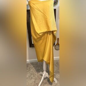 BCBG Maxazaria Satin Assymetrical Dress. Size 10. NWT